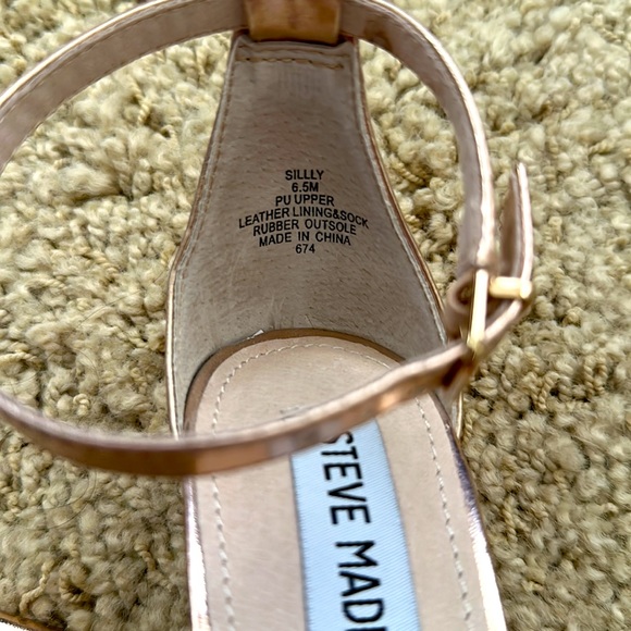 Steve Madden Sillly Sandals, Rose Gold Metallic size 6.5 - Picture 5 of 7